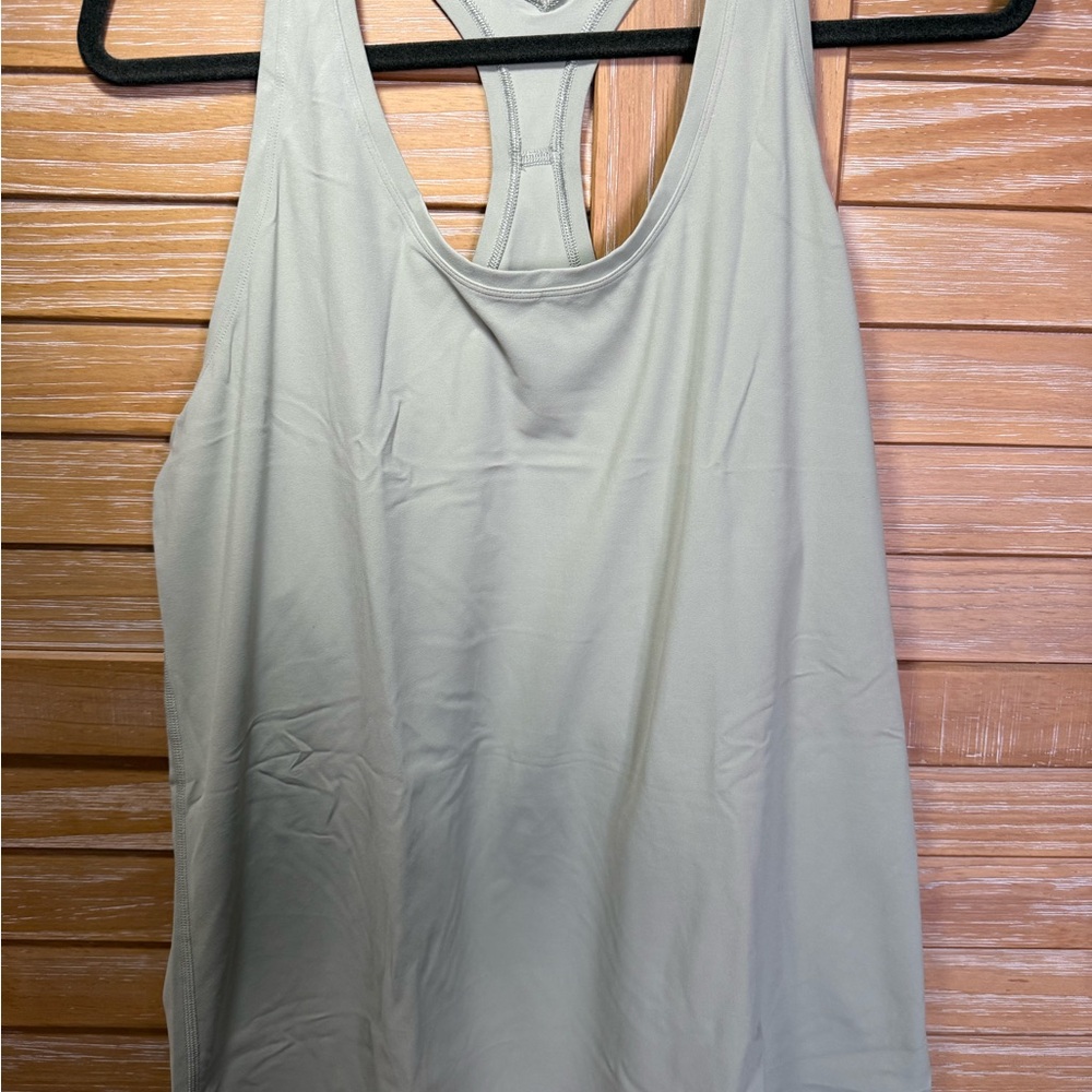 Lululemon women’s size 20 align hip length Tank Top